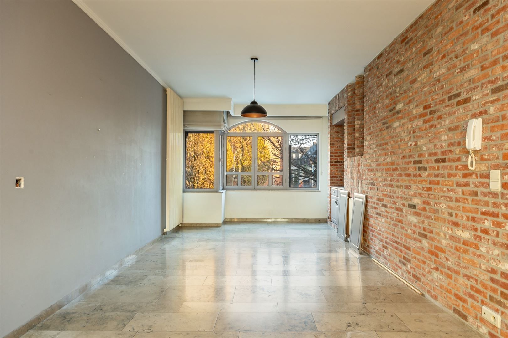 Hedendaagse commerciële ruimte met appartement foto 13