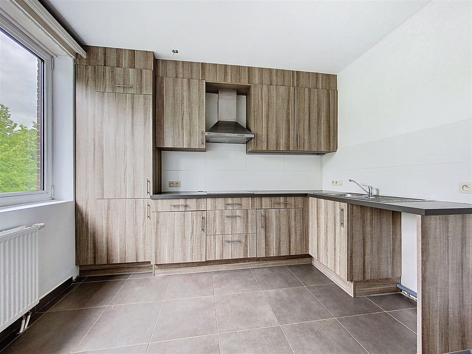 Instapklaar appartement met terras te Brasschaat  foto 4