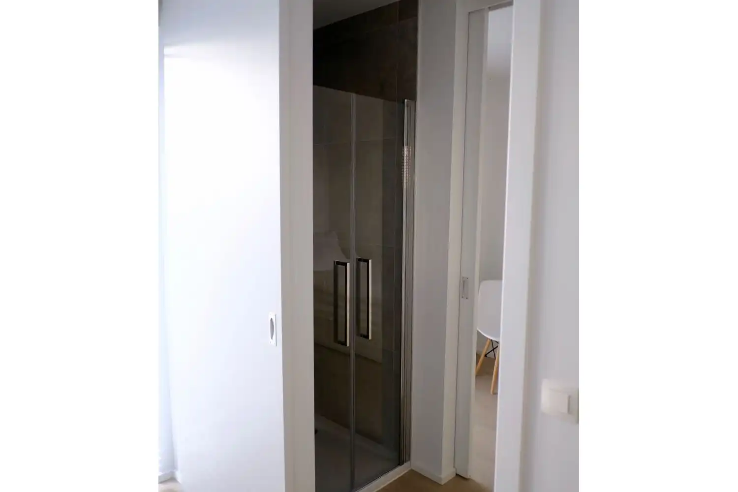 GEMEUBELD: Exclusief wonen in het hart van de Cadixwijk op Het Eilandje. foto 11