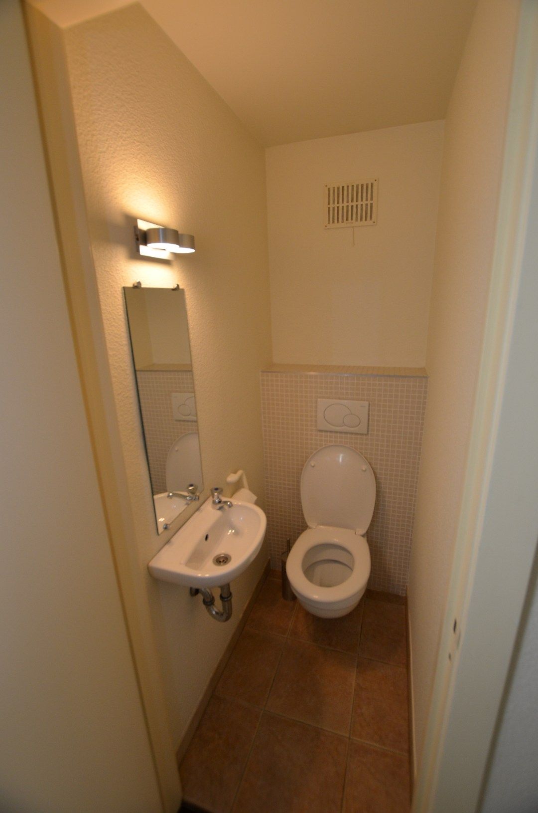 Mooi ruim, gerenoveerd appartement met open zicht foto 13
