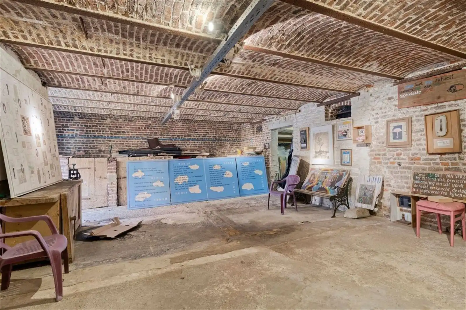 Uitzonderlijke eigendom van kunstenaar dichter  foto 27