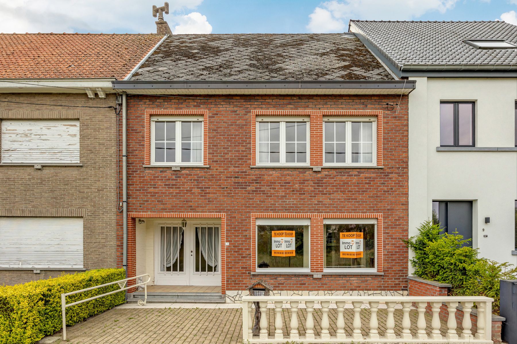 Hoofdfoto van de publicatie: Op te frissen woning met grote tuin, landelijke ligging. 