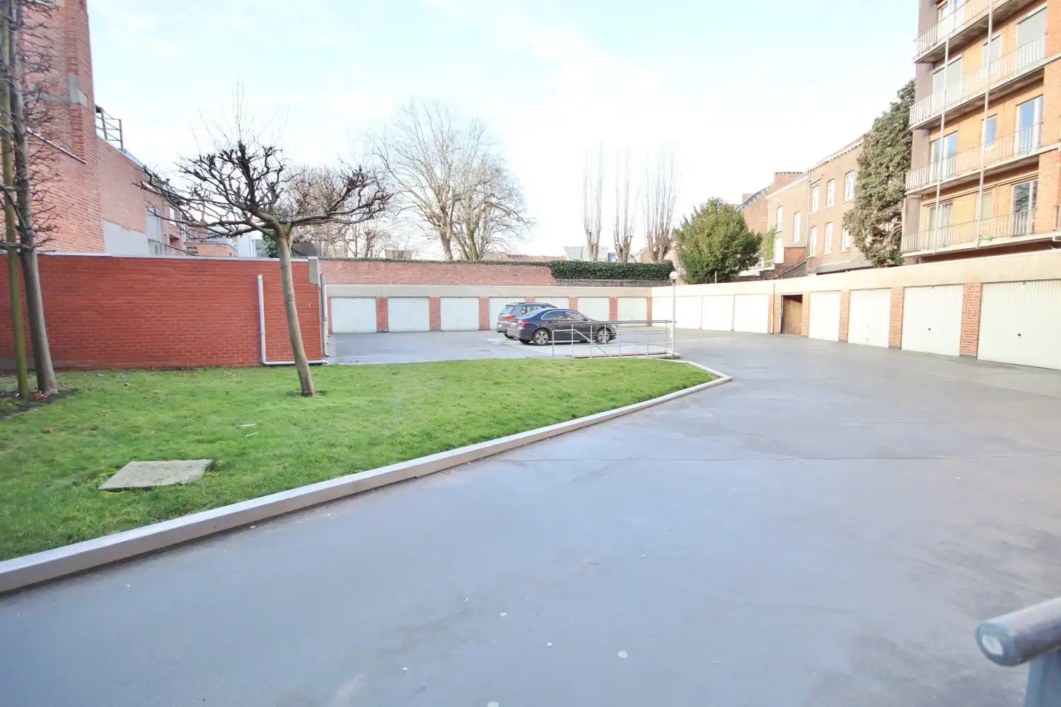 Garagebox in het centrum van Sint-Truiden foto 4