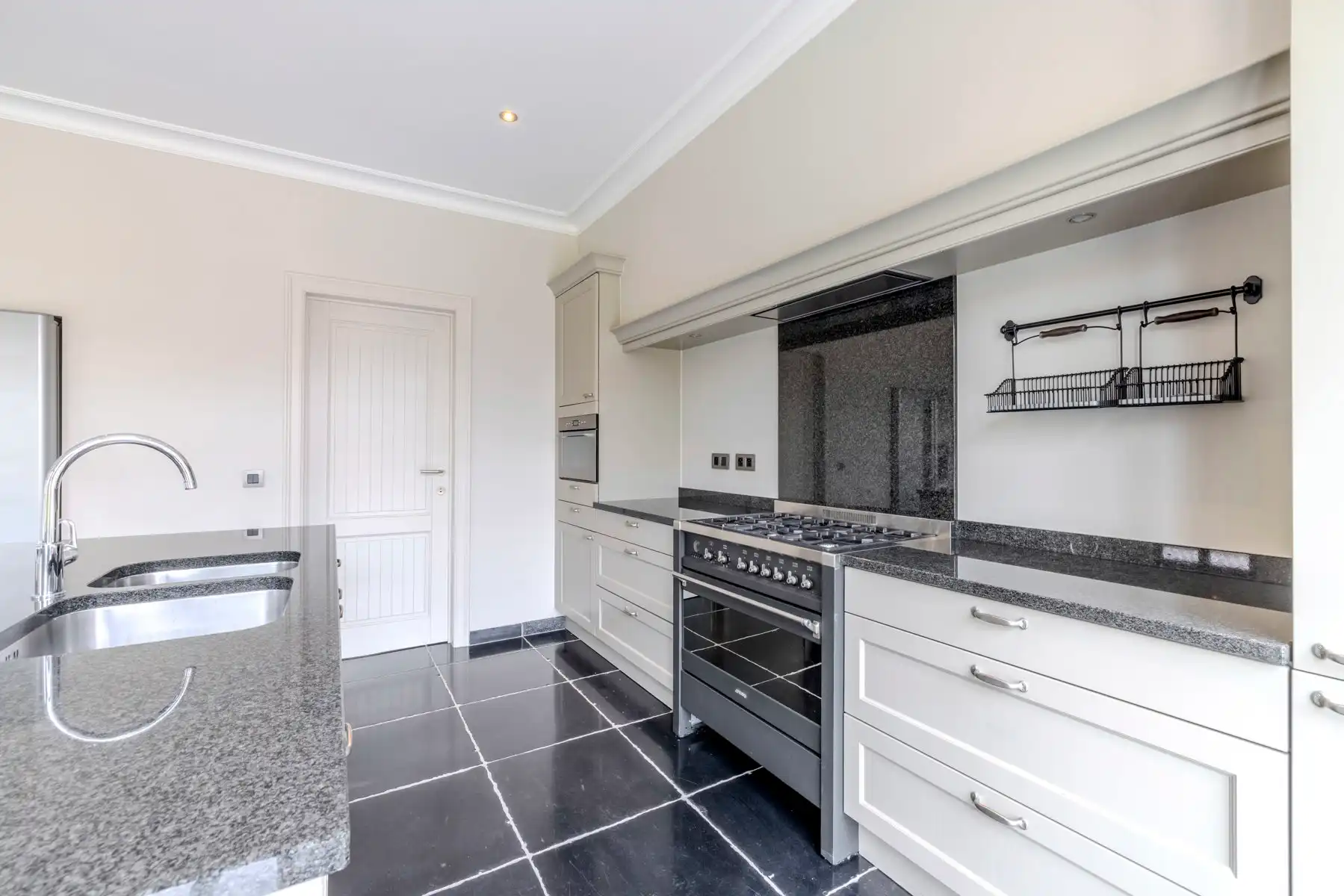 Manoir villa met 4slk en 2bdk op 571m²  foto 23