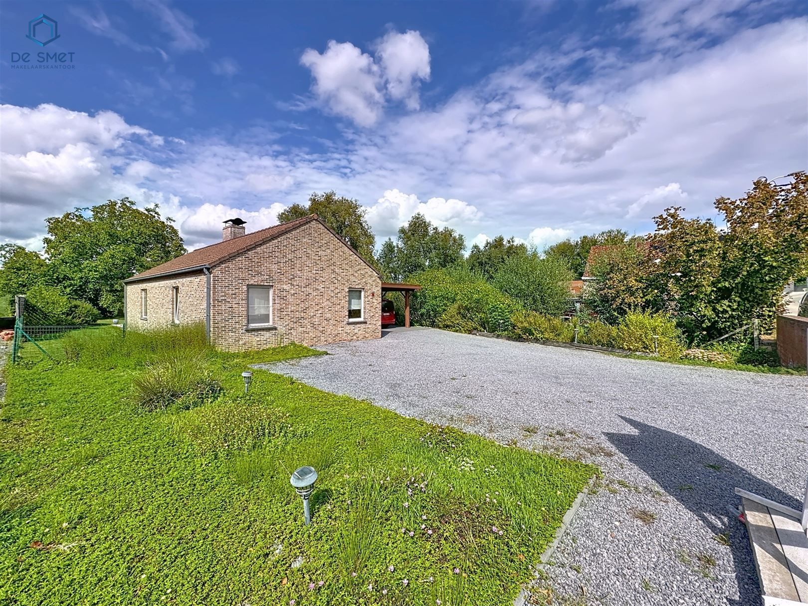 Instapklare bungalow met 3 slaapkamers, ruime tuin en veranda in hartje Moerbeke foto 27