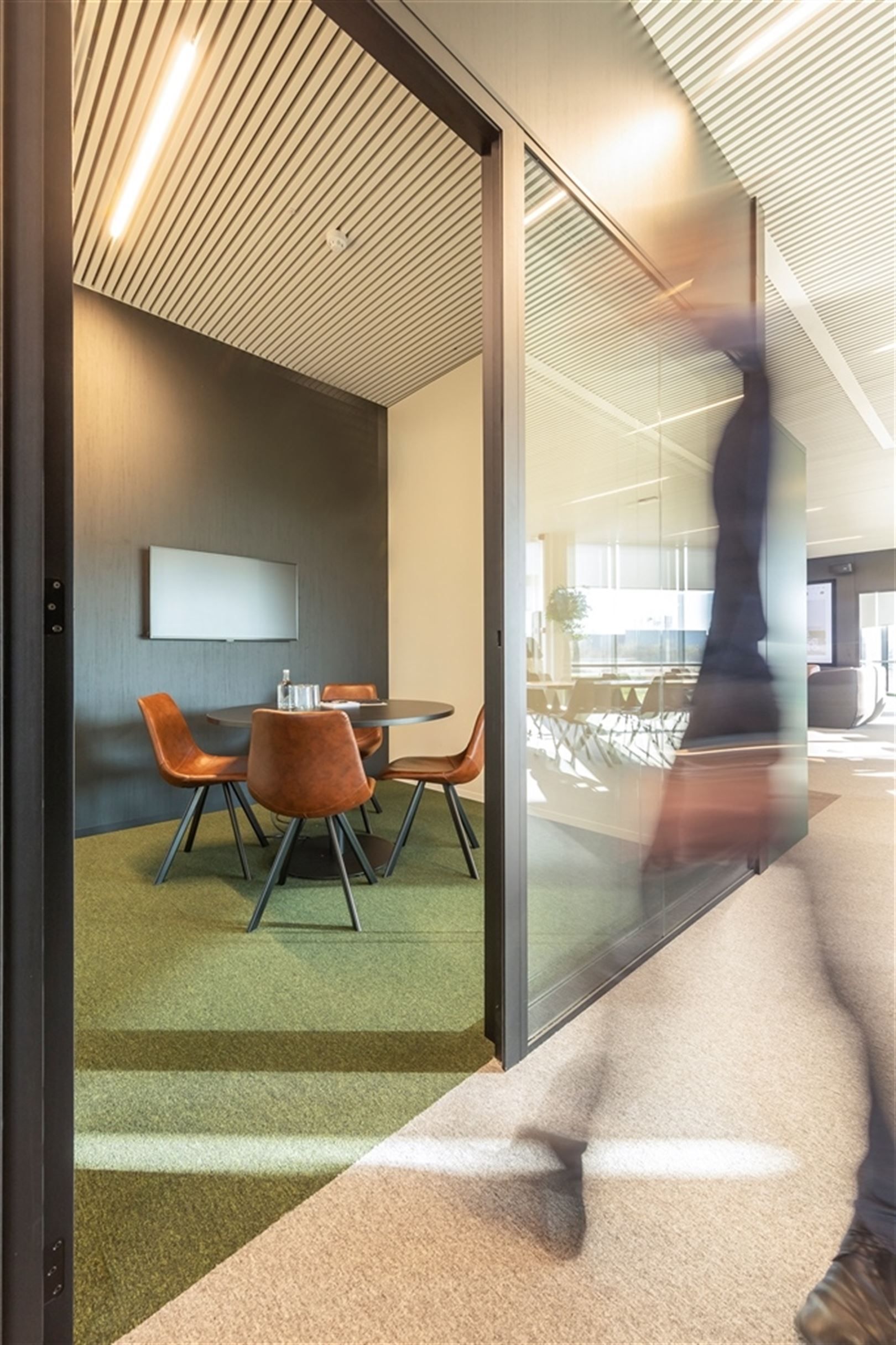 Business center op het gelijkvloers vanaf 5m² tot 104 m² foto 11