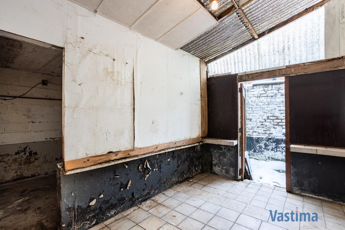 Te renoveren gezinswoning met potentieel op een gunstige locatie foto 21