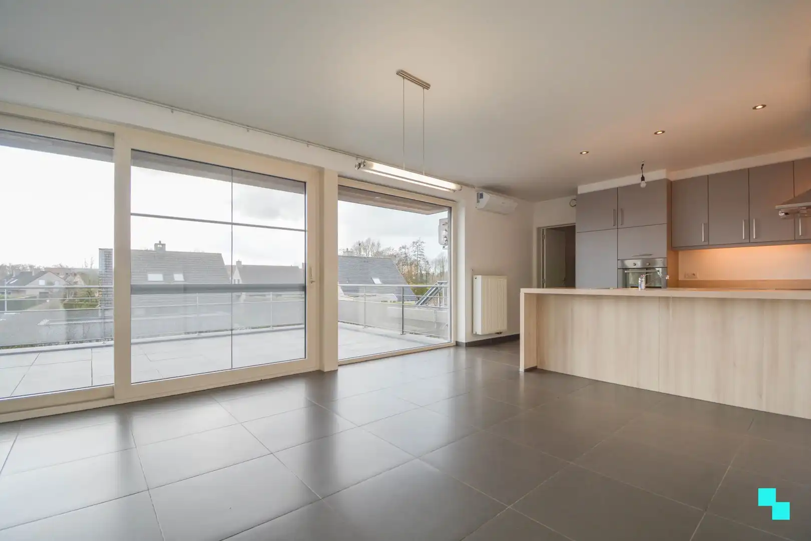 Ruim appartement met tuin, terras en garage - Roeselare foto 8