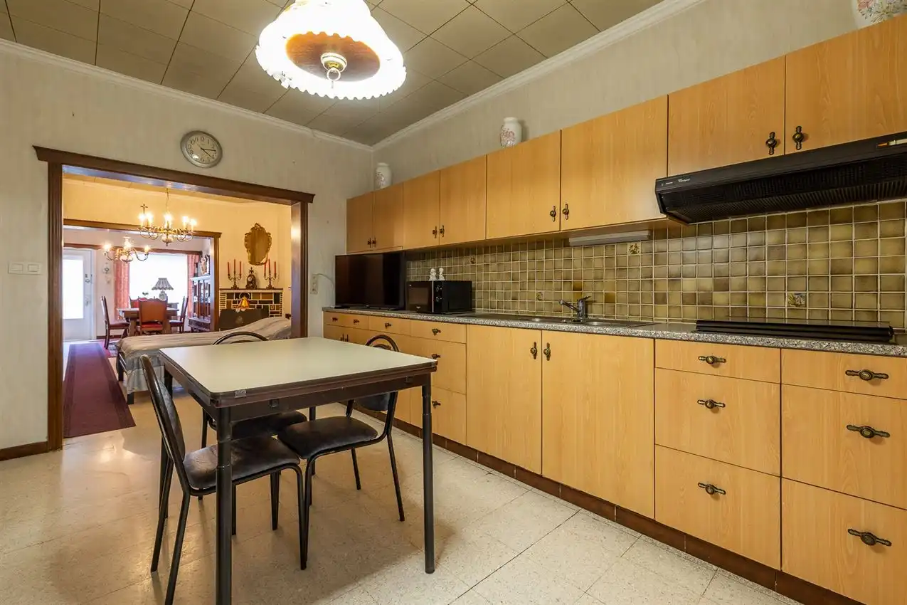 Op te frissen rijwoning, ideaal voor starters foto 14