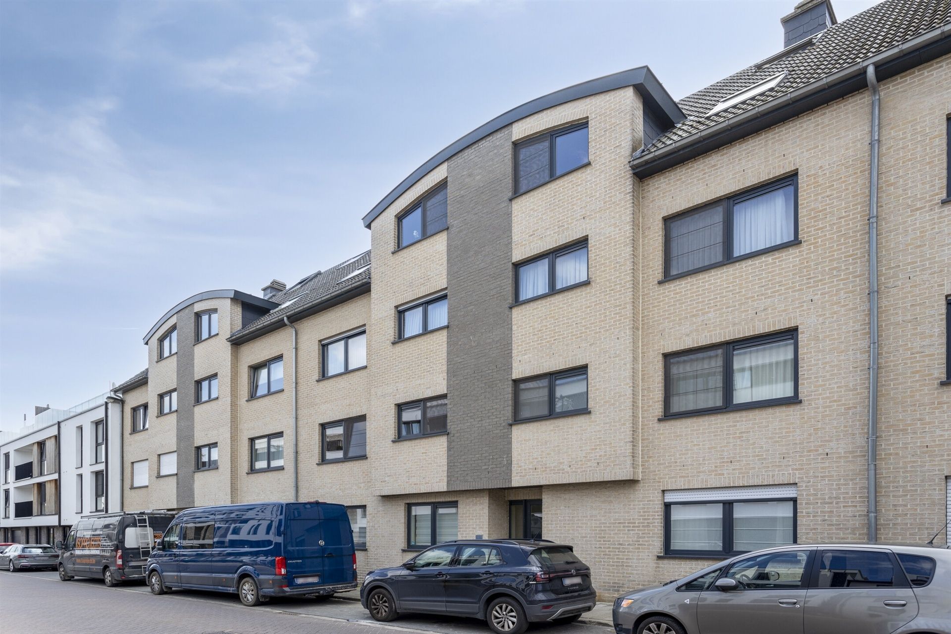 Appartement met staanplaats in centrum Merchtem foto {{pictureIndex}}