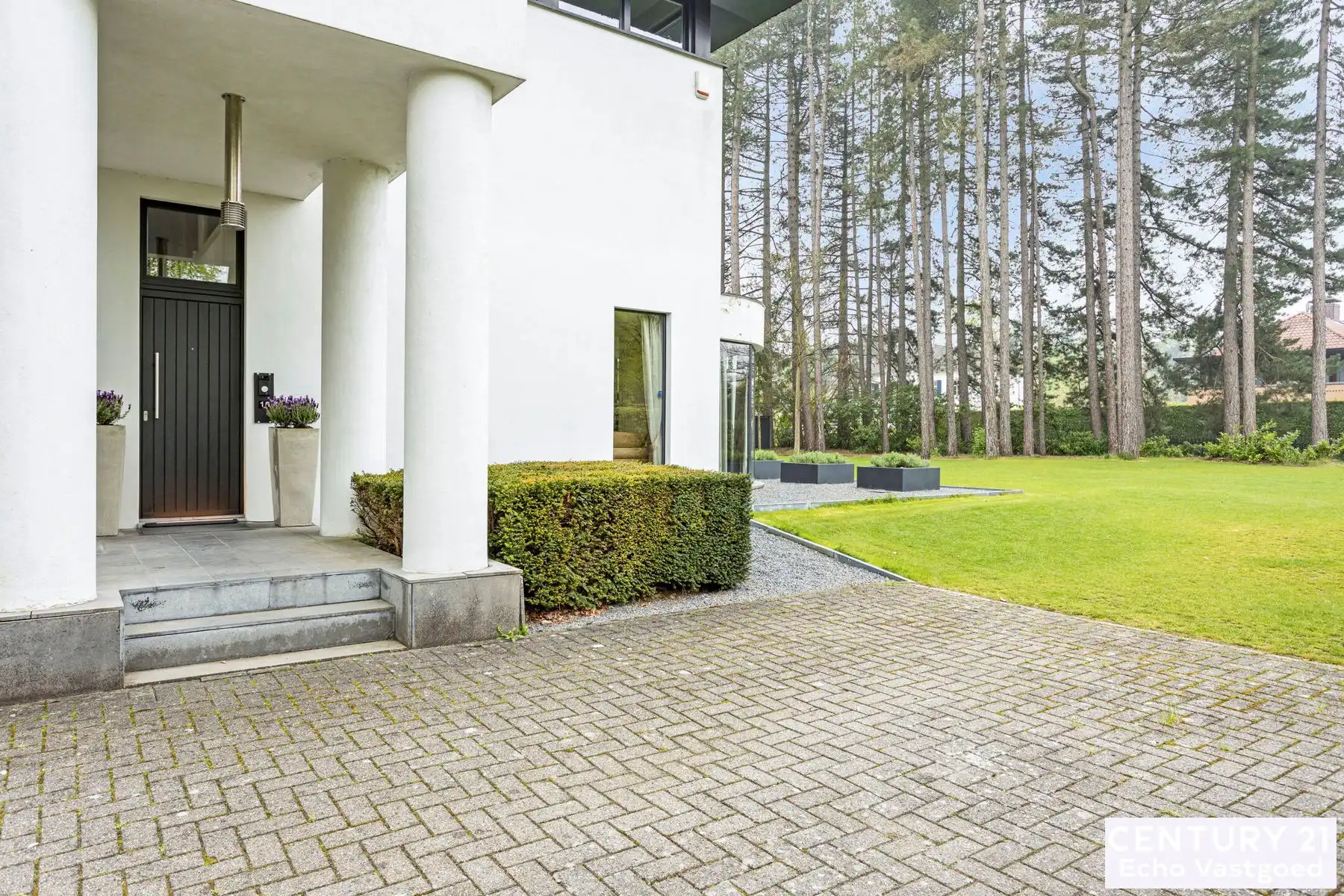 Villa met binnenzwembad en COMPLETE wellness op ca 2590m² foto 4