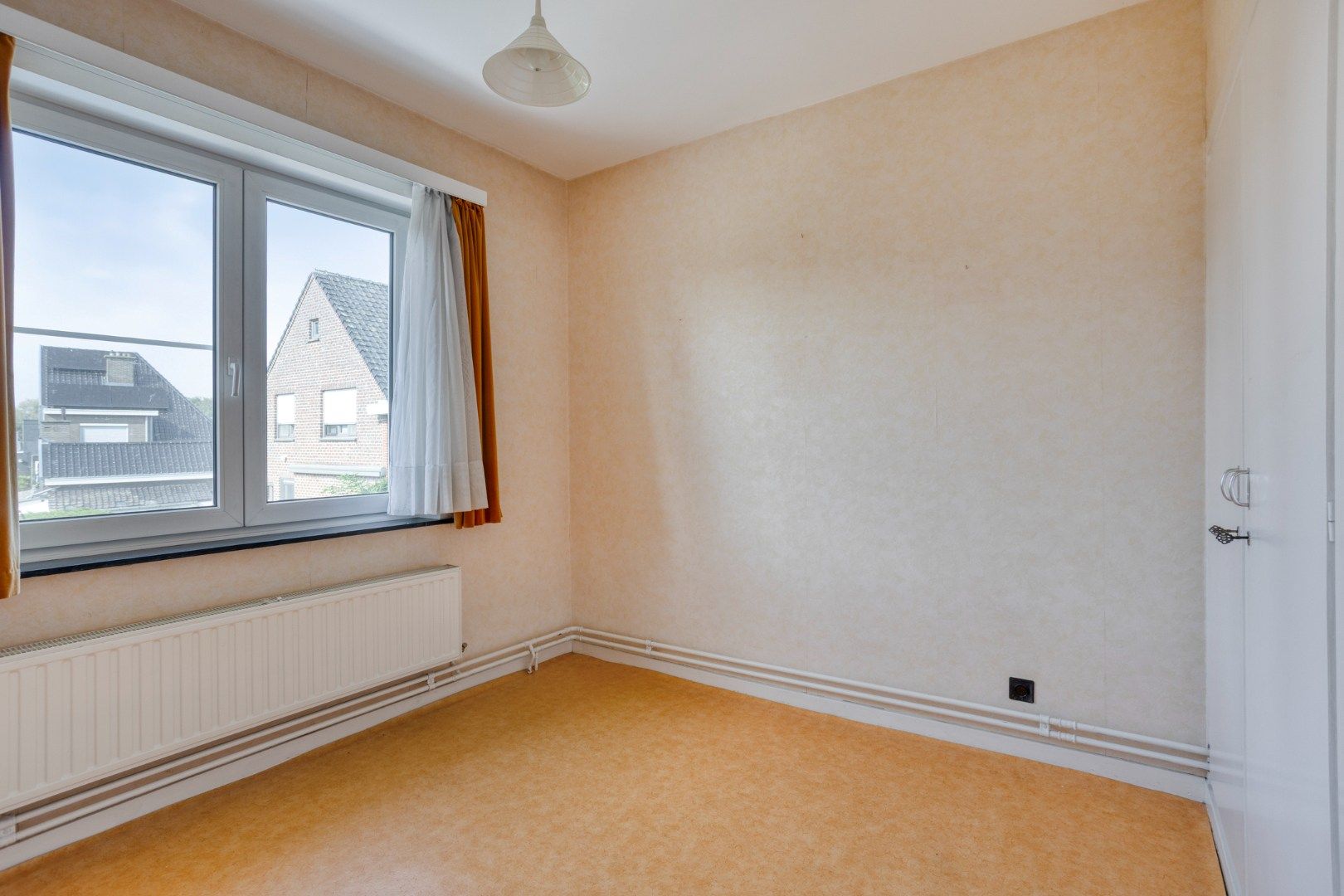 Op zoek naar een gezinswoning met veel potentieel in Merchtem? Welkom Home! foto 16