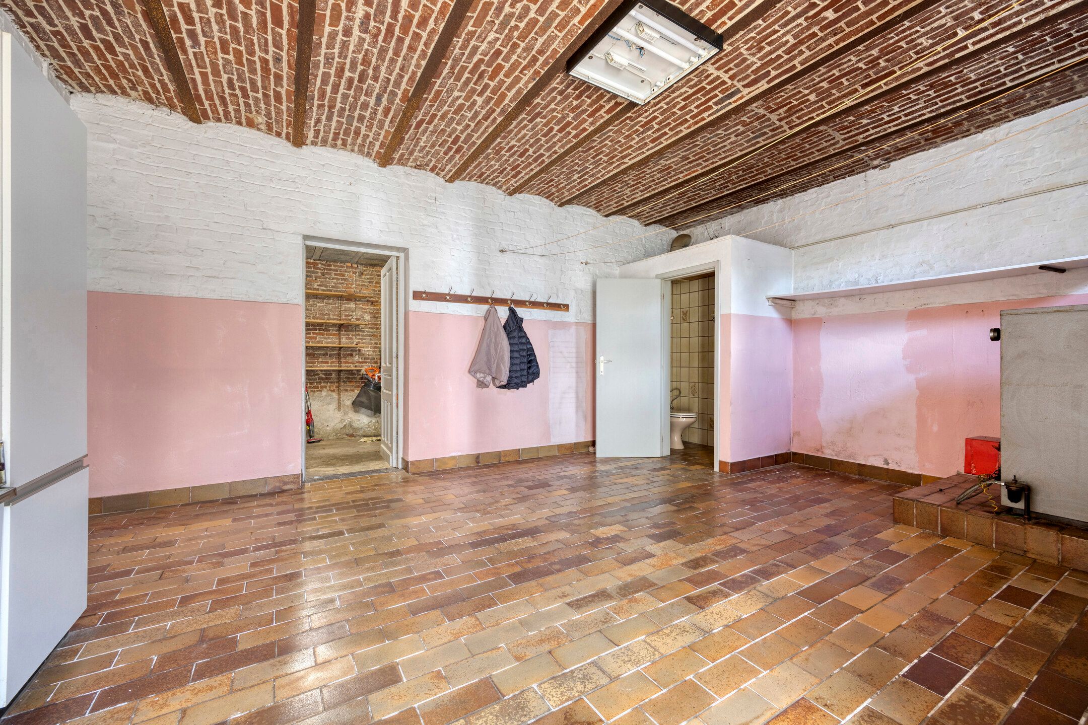 Te renoveren hoeve met weide op 72are foto 10