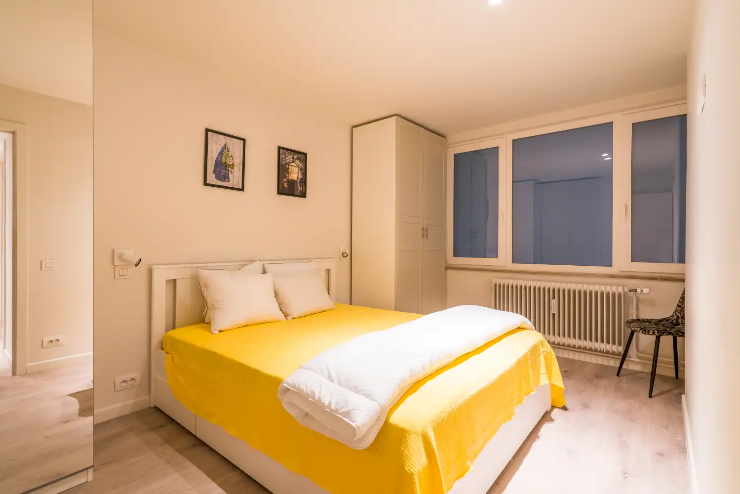 Modern instapklaar appartement met twee slaapkamers. Let op: dit pand heeft geen zeezicht! foto 8