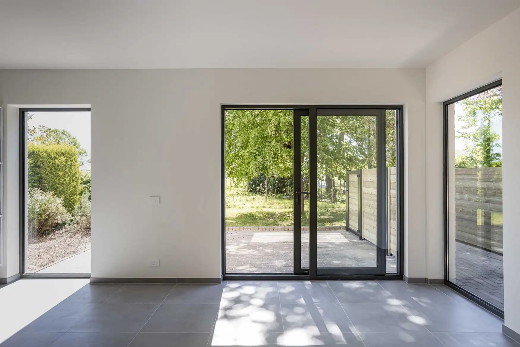 Gelijkvloersappartement met private tuin en open veldzicht in Aalter foto 9