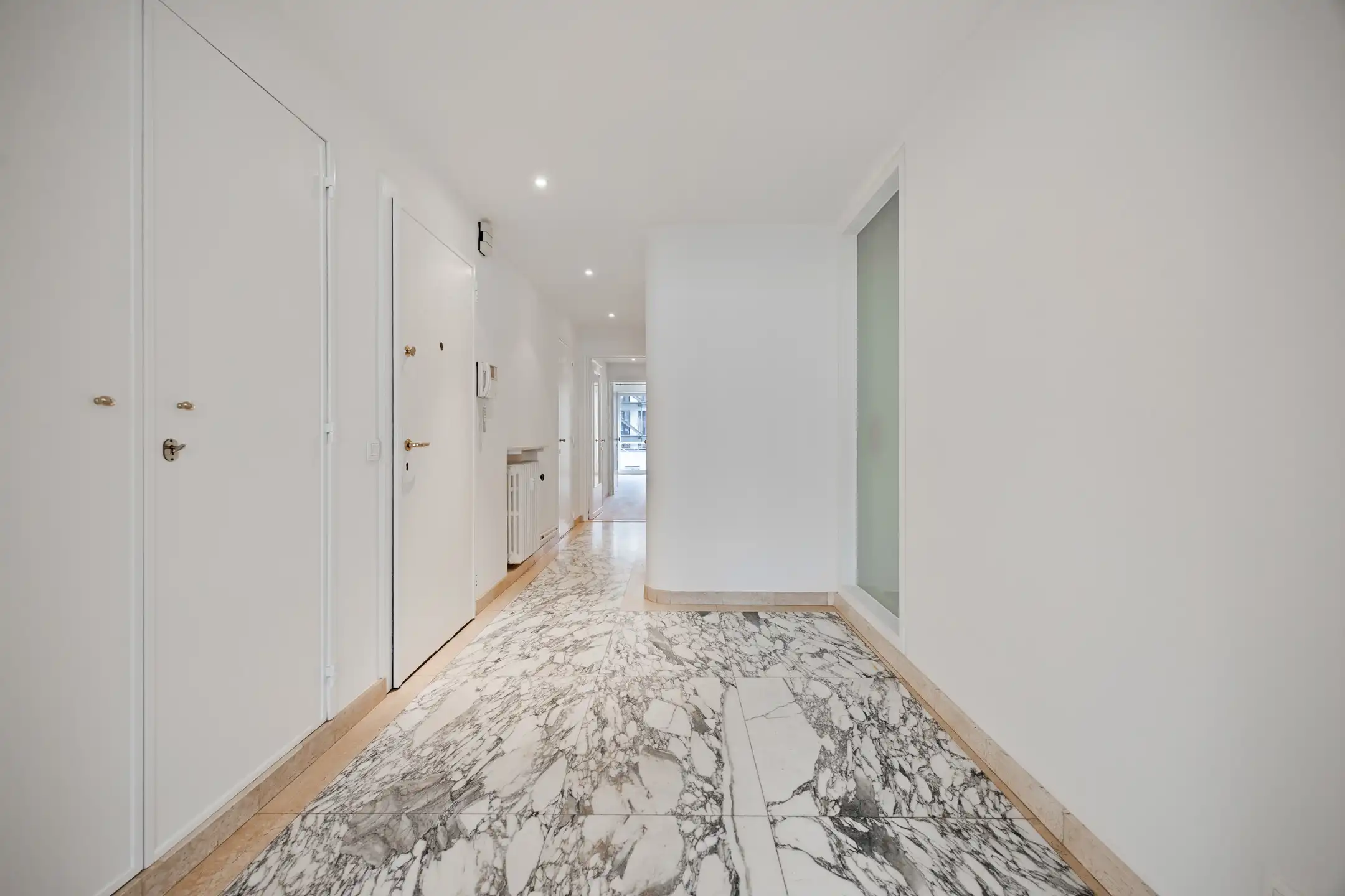 Ruim appartement op centrale ligging te Antwerpen foto 17