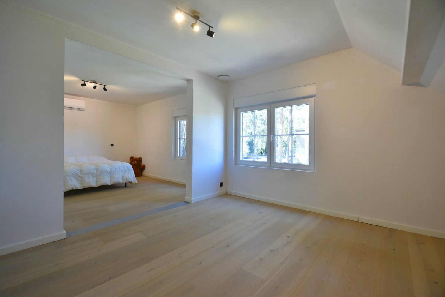 Smaakvol gerenoveerde gezinswoning met 3 à 6 slaapkamers, tevens geschikt voor een vrij beroep, gelegen nabij bosrijk gebied en de Mechelse Heide foto 19