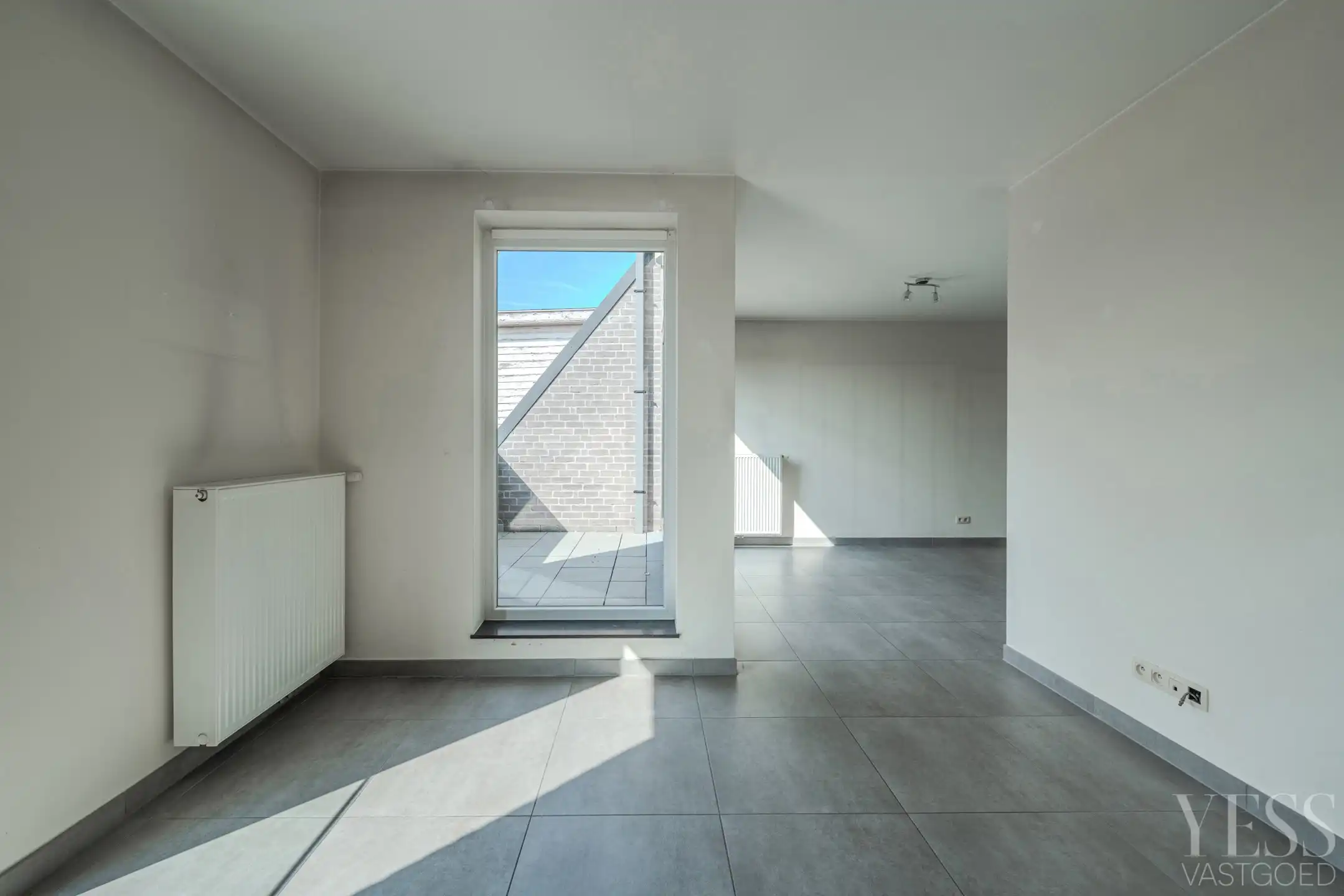 Lichtrijk duplexappartement met terras in Oudenburg! foto 3