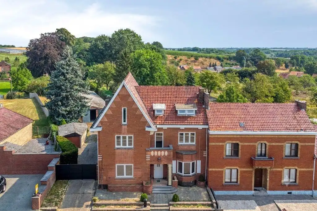 Huis met 5 slaapkamers en loods te koop in Sint-Truiden foto 3
