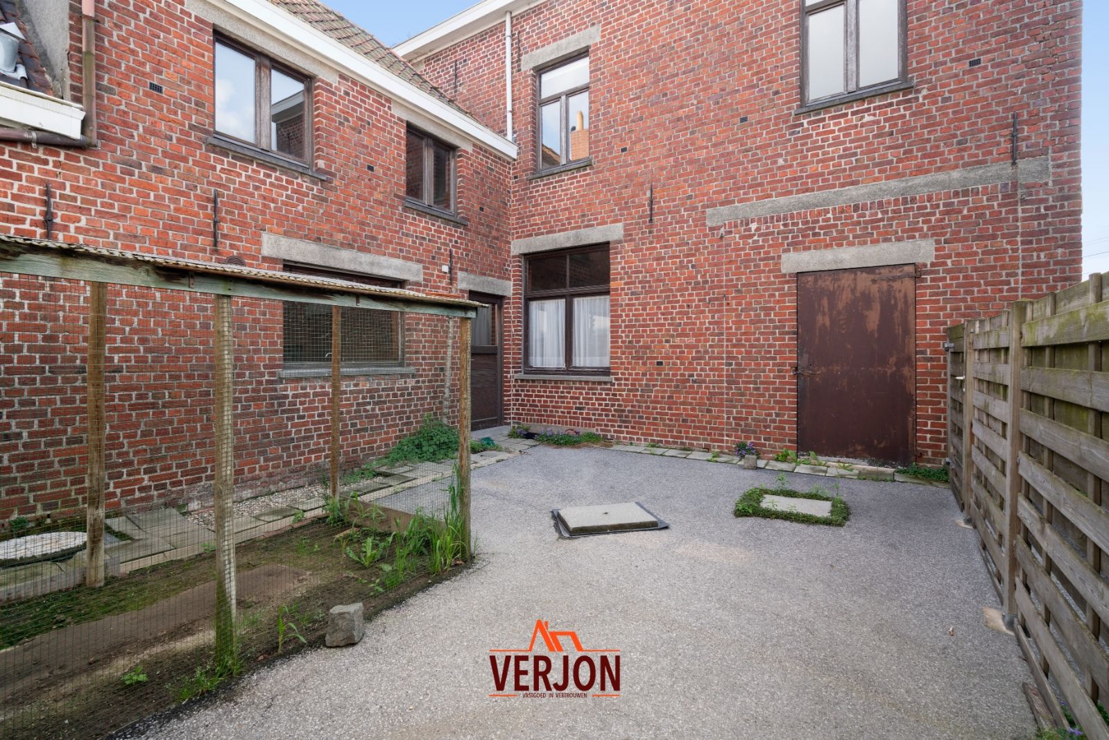 Kijkdag 5/10/2024 van 9 tot 10 uur! Ruime woning (4a5 slpks) met garage en werkplaats foto 19