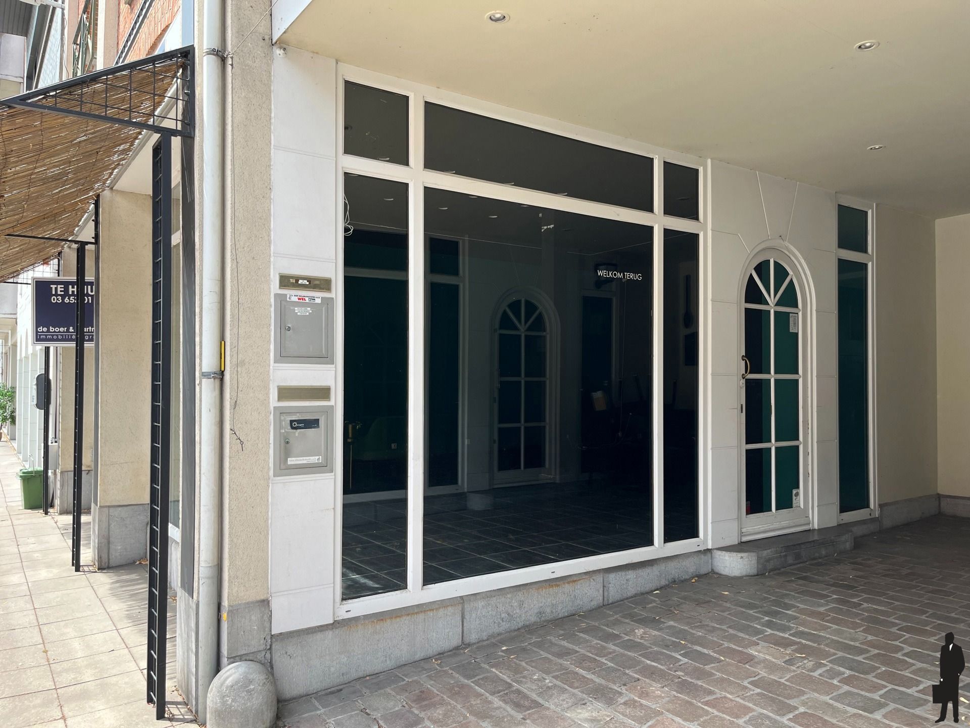 Handelszaak van 122 m² te huur in het hart van Brasschaat! foto 2