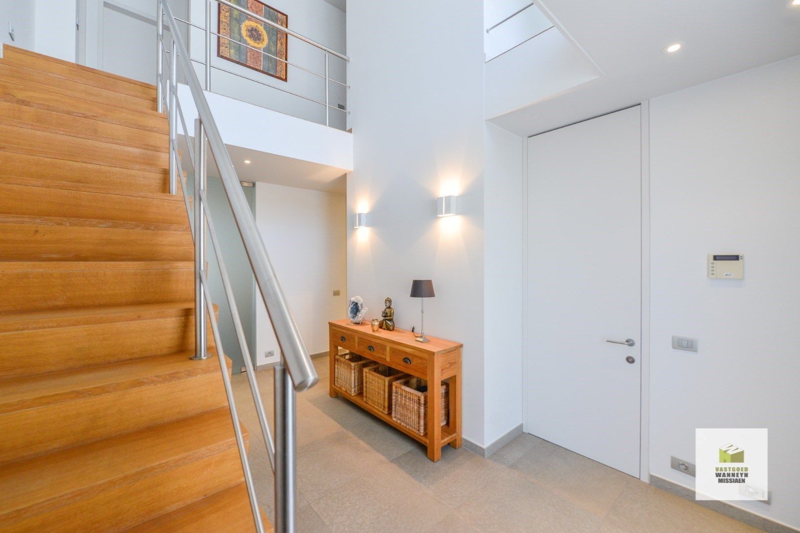 Energiezuinige & instapklare woning met 5 slaapkamers, praktijk en garage. foto 2