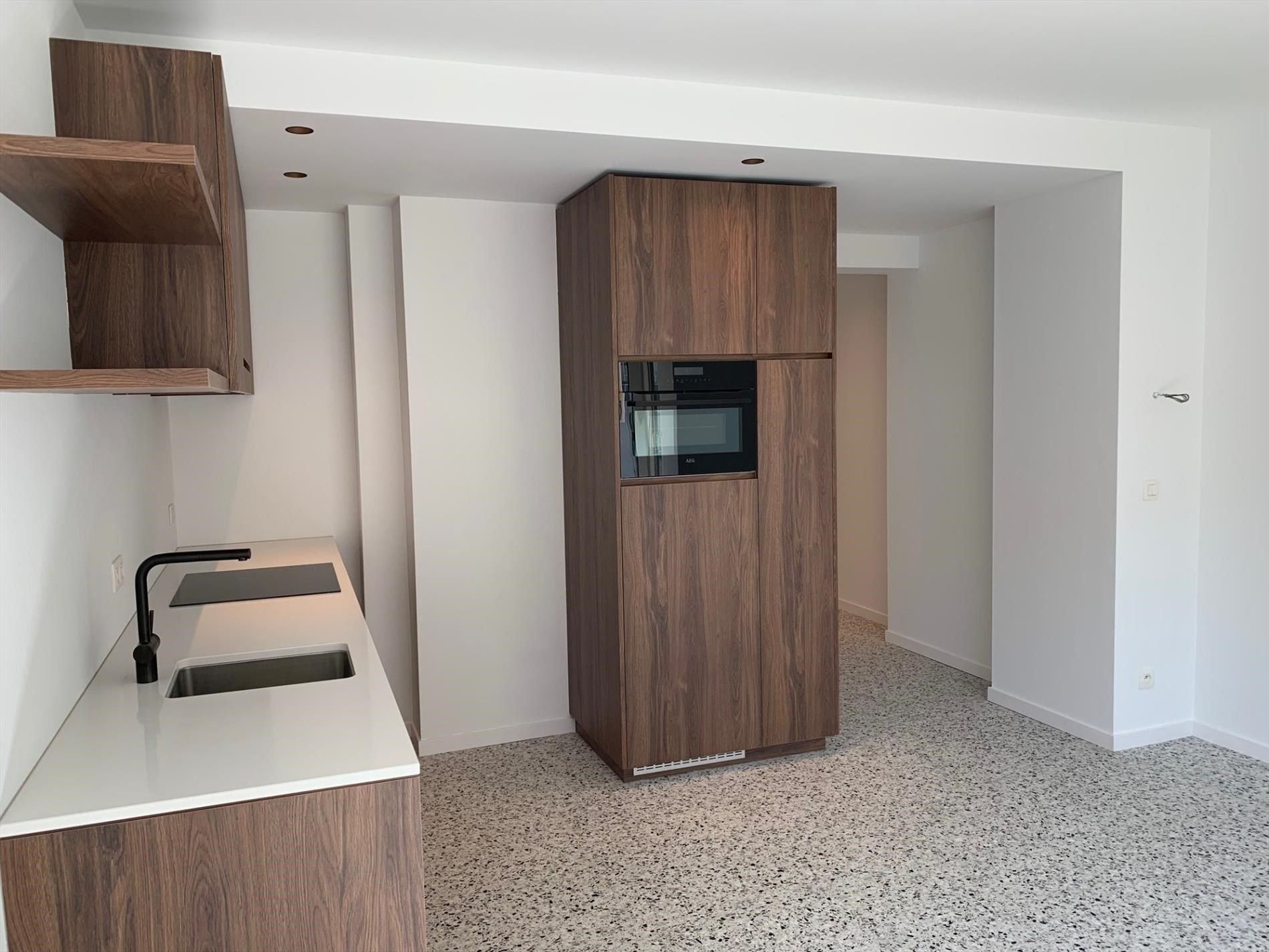 Gerenoveerd éénslaapkamerappartement centrum Oostende foto 5