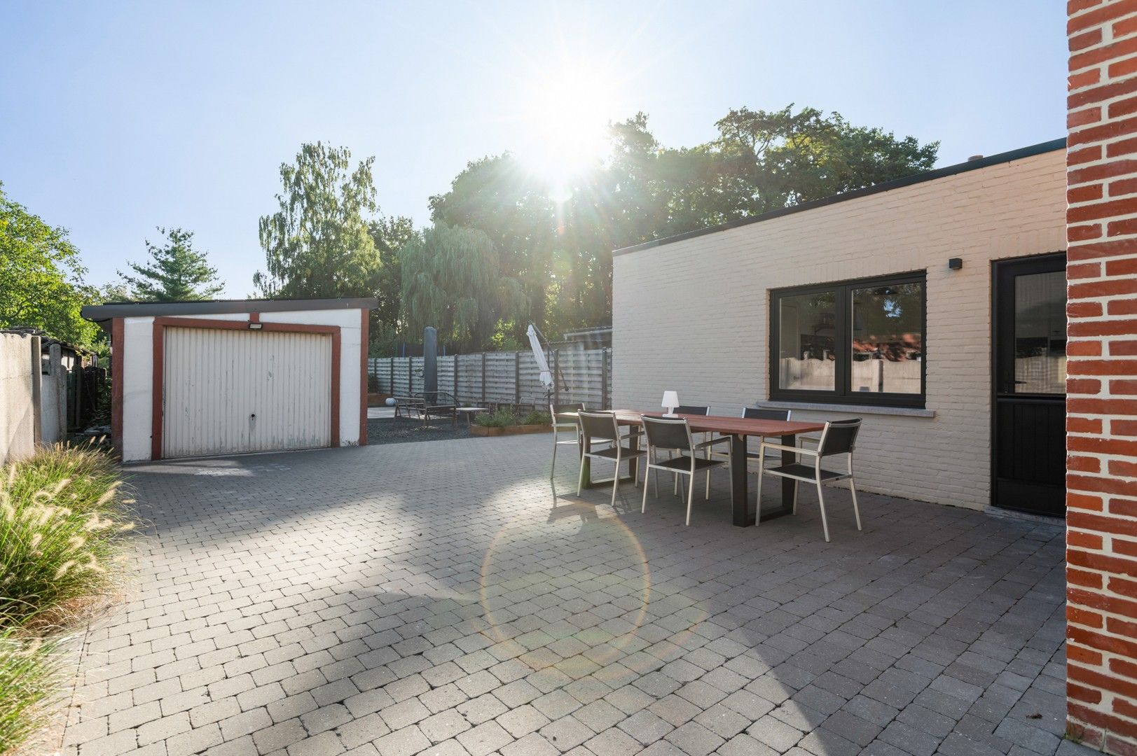 Recent totaal gerenoveerde instapklare woning (EPC A) met zonnige tuin en garage! foto 15