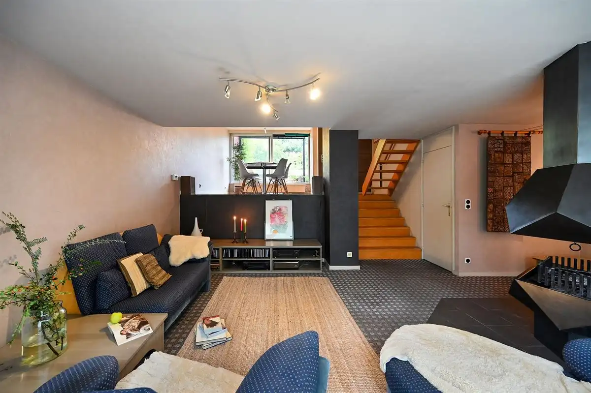 Ruime splitlevel woning met veel potentieel foto 9