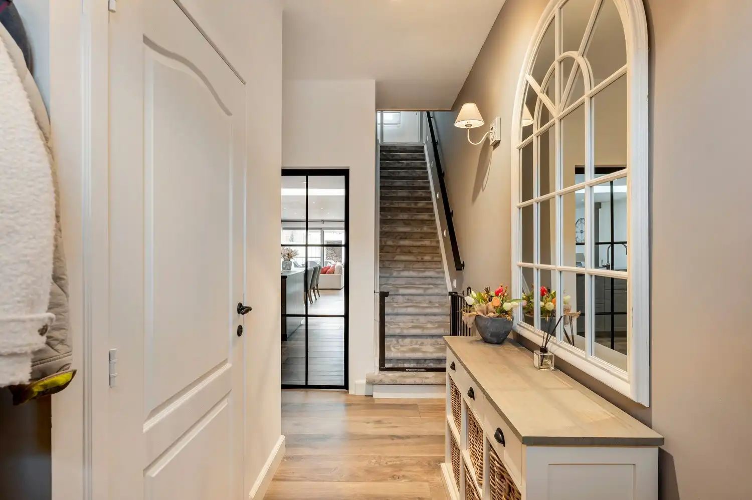 Volledig vernieuwde gezinswoning met tuin. foto 5