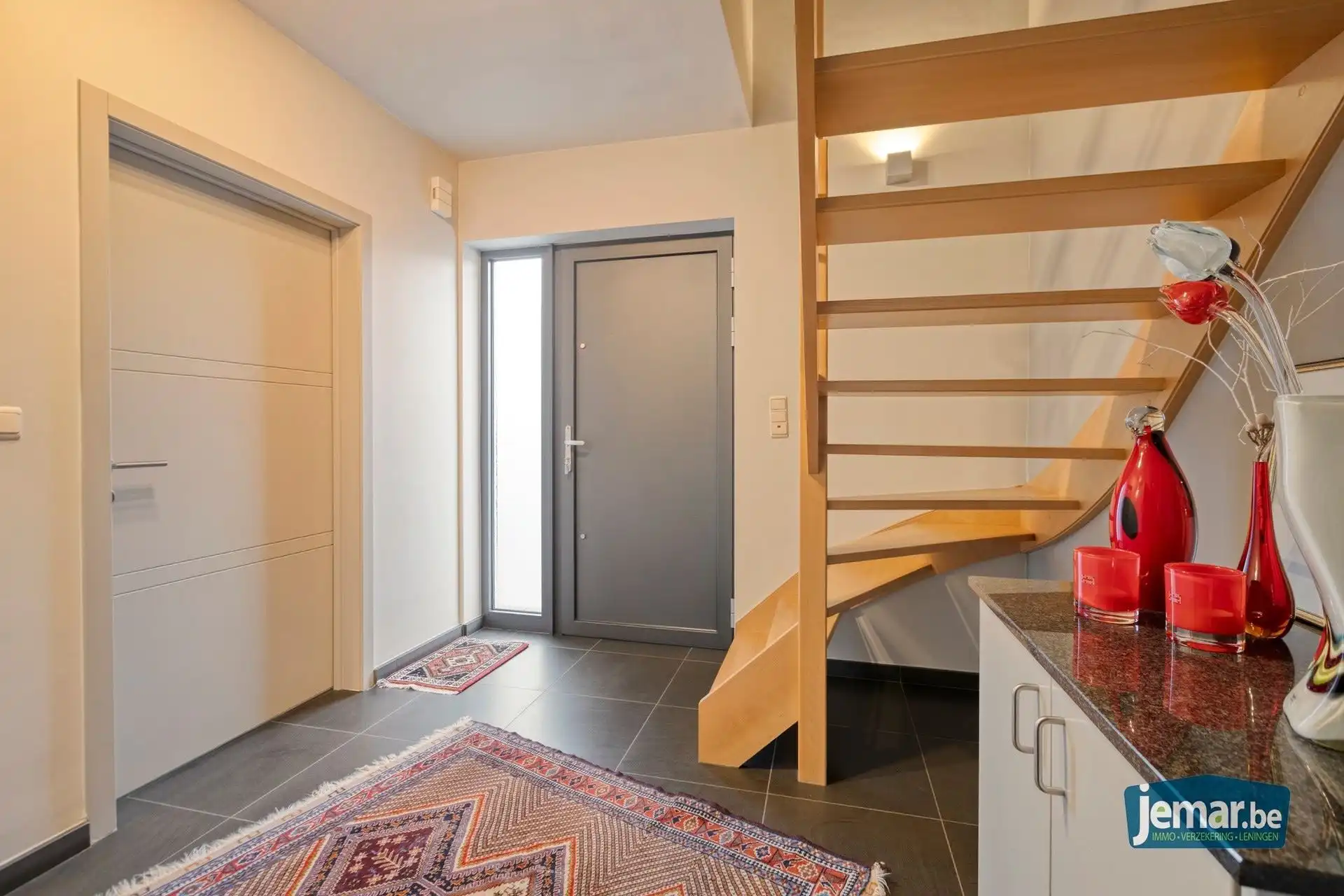 Verzorgd tot in de details, royaal in ruimte en heerlijk groen gelegen. foto 5
