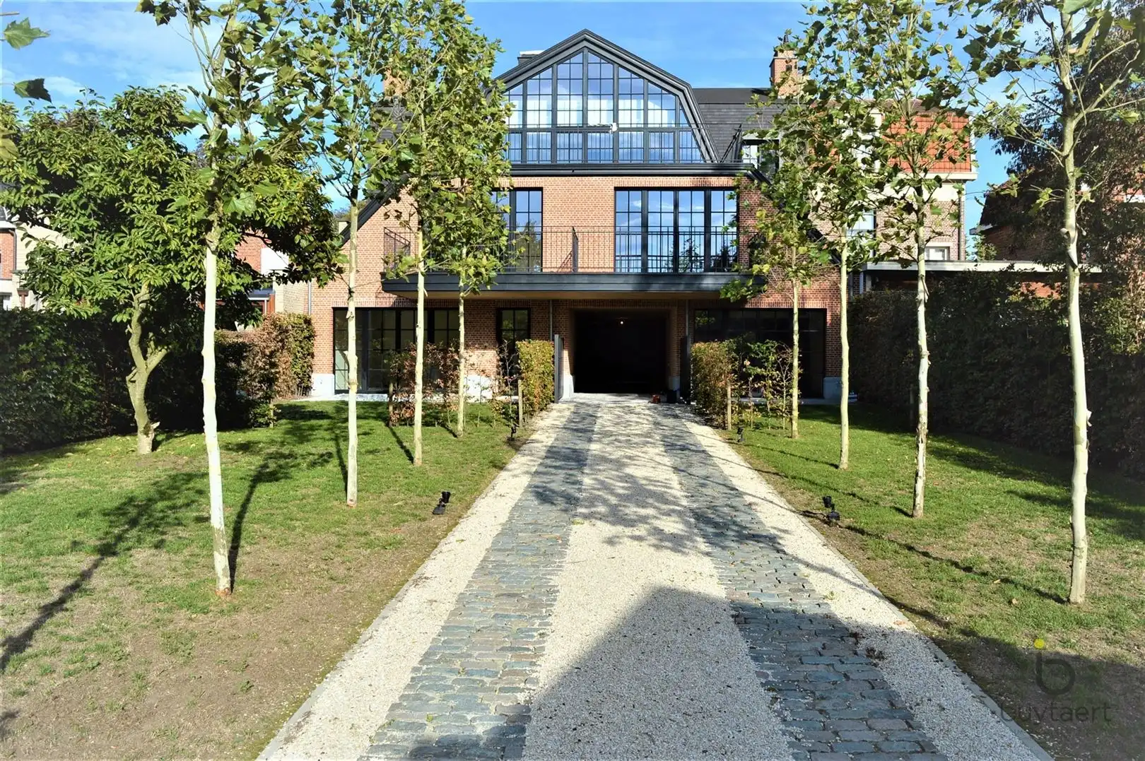 Standingvol en recent 2 slaapkamer appartement te Schilde. foto 2