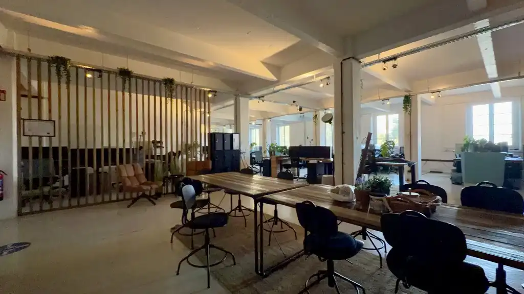 Kantoren te huur in gerenoveerd pakhuis La Cloche in Antwerpen foto 3