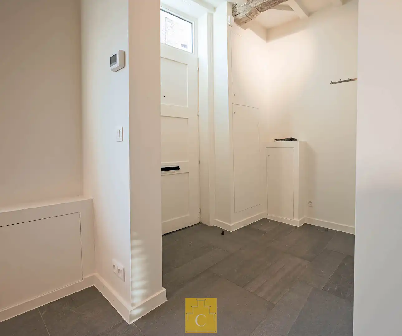 Breedhuis met historische cachet, karaktergevel, patio en fietsenpoortje foto 6