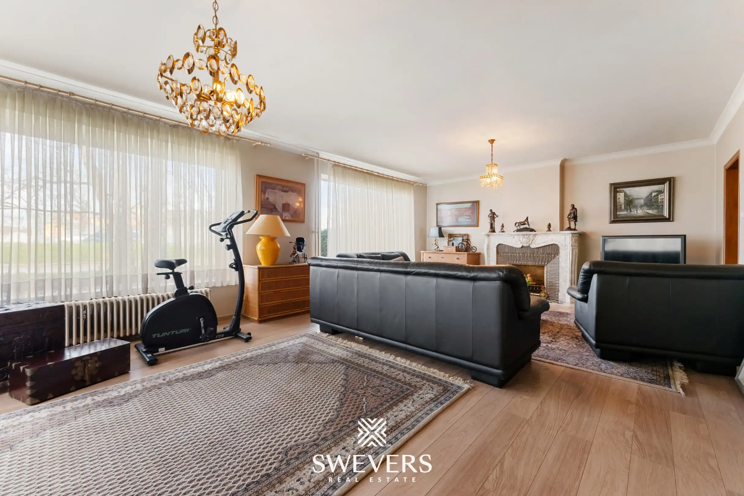 Ruime halfopen bebouwing met 4 slaapkamers en veel renovatiepotentieel op topligging in Hasselt foto 7