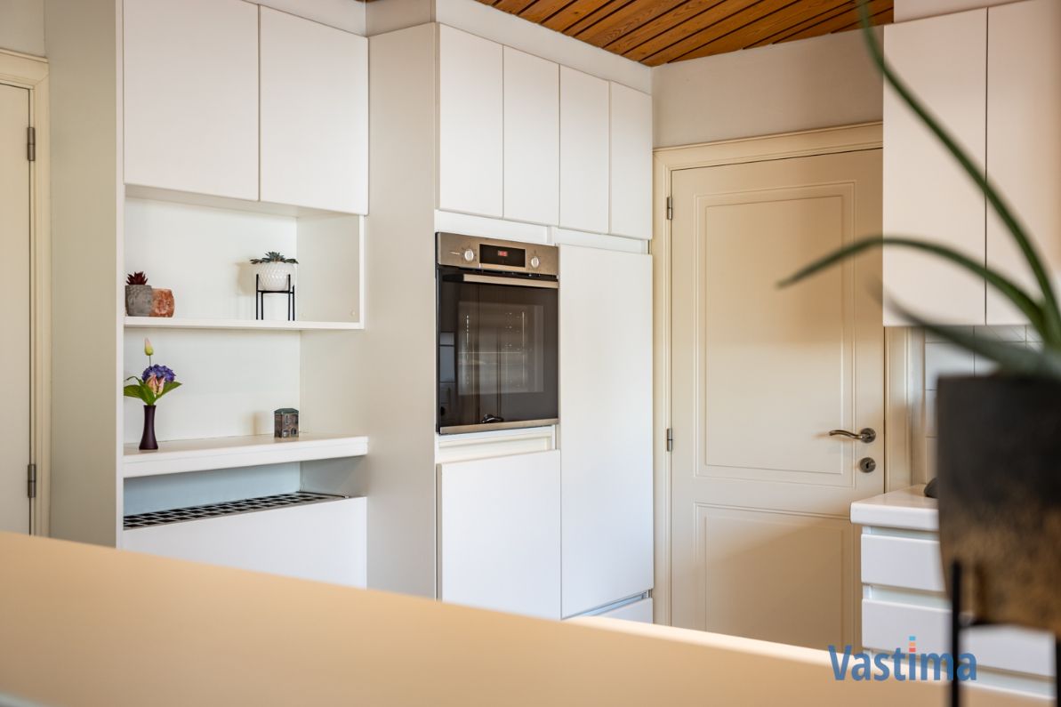Halfopen gezinswoning met 3-4 slaapkamers en extra garage foto 13