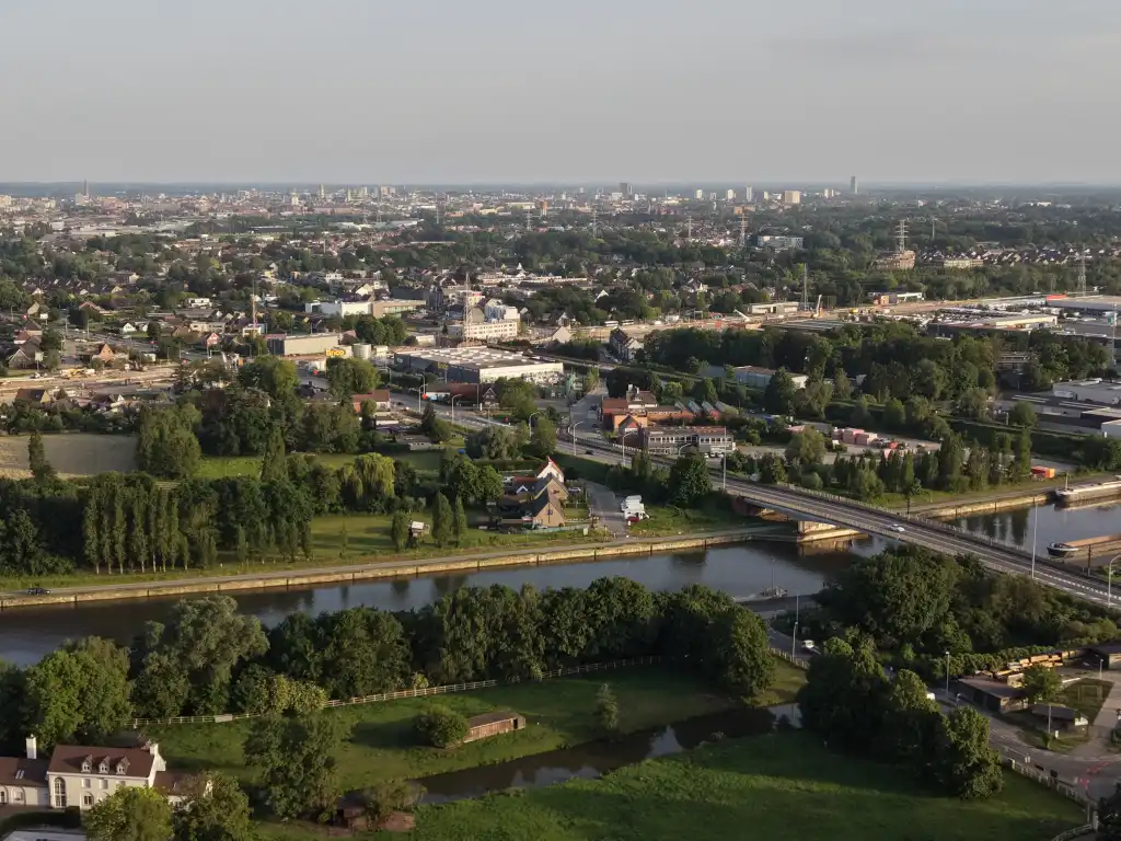 Exclusief landhuis met voormalig koetshuis, gelegen op een prachtig domein van circa 34.000 m² in Evergem foto 31