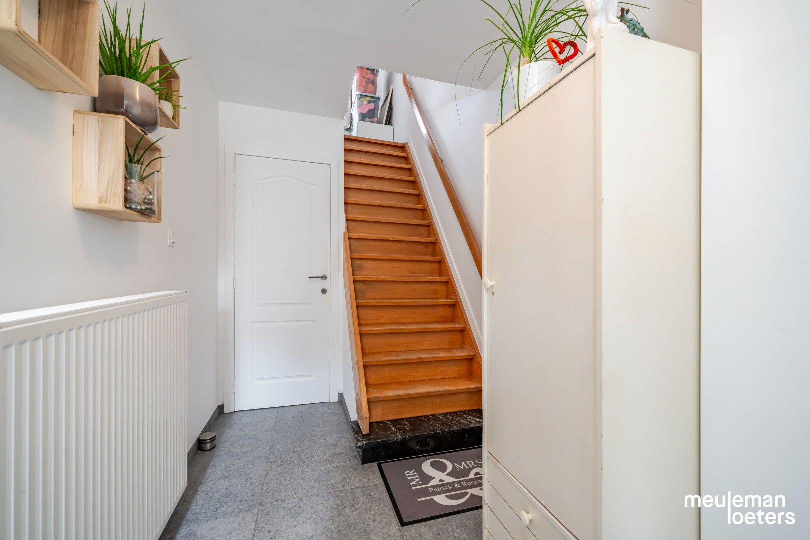 Instapklare woning met tuin en garage foto 3