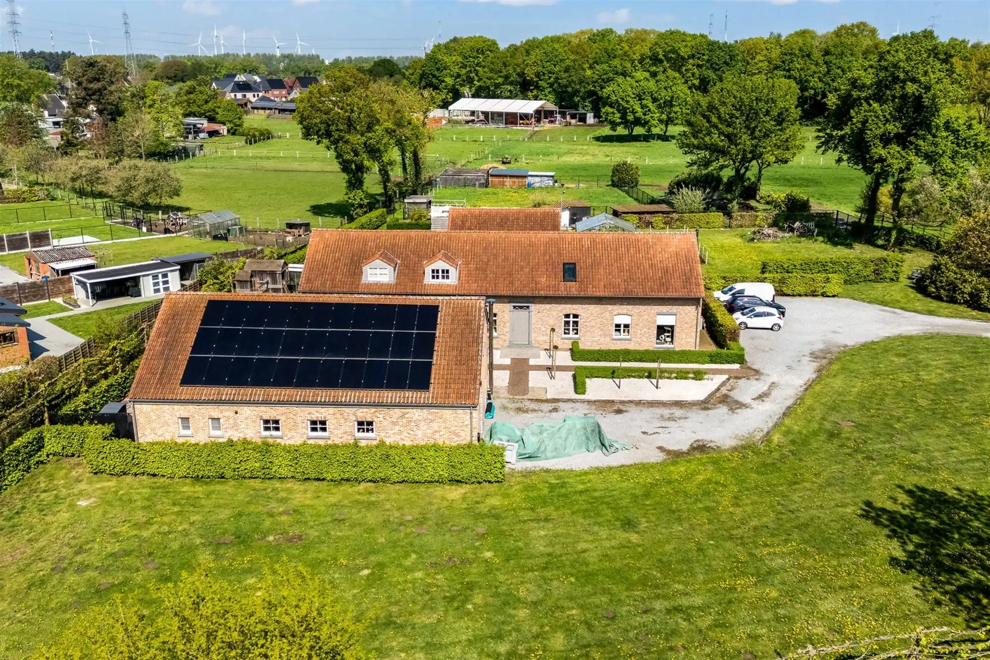 UNIEK EIGENDOM TE PAAL OP PERCEEL VAN MAAR LIEFST 1,2 HECTARE foto 4
