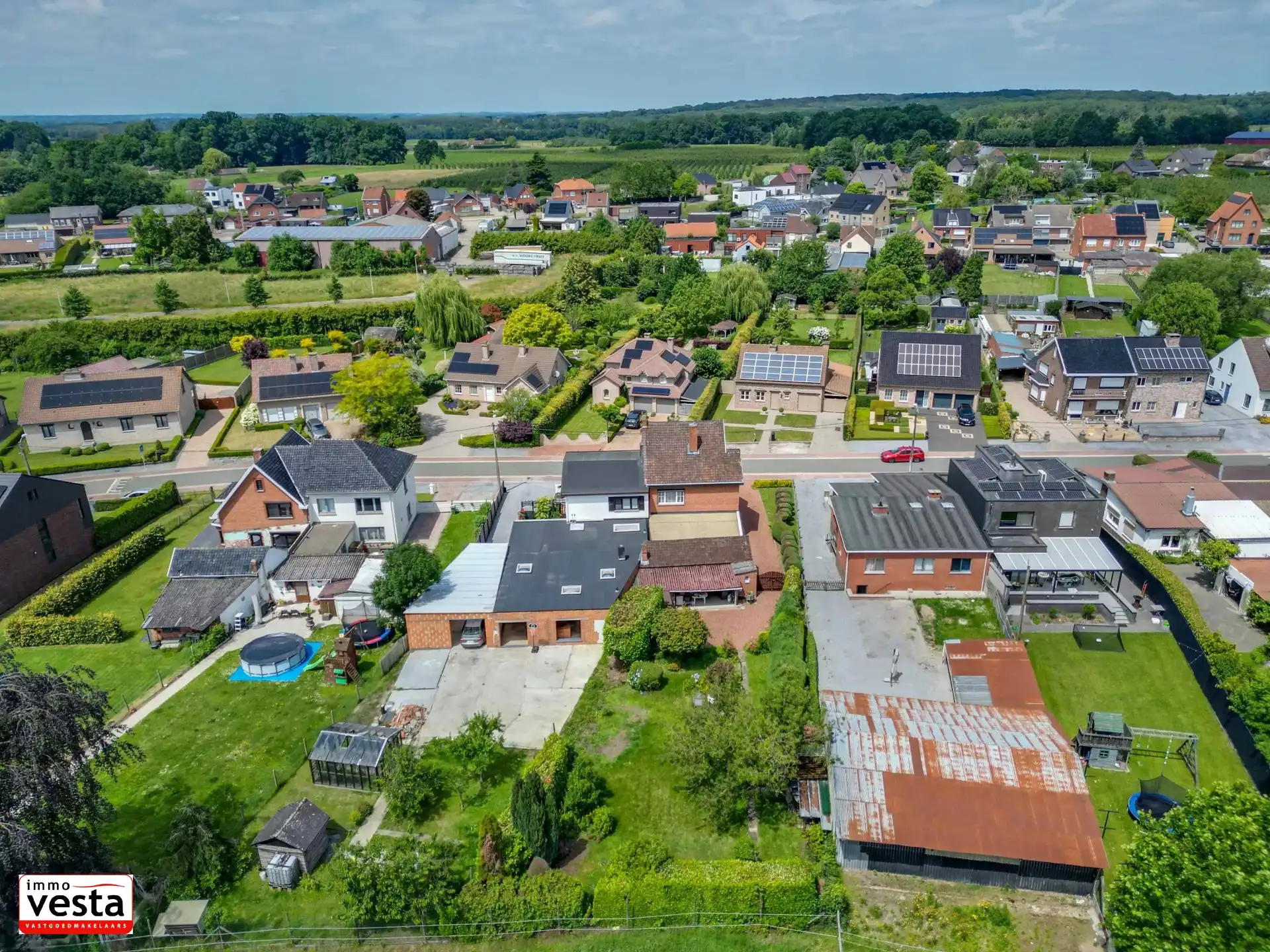 Ruime gezinswoning met tuin foto 25