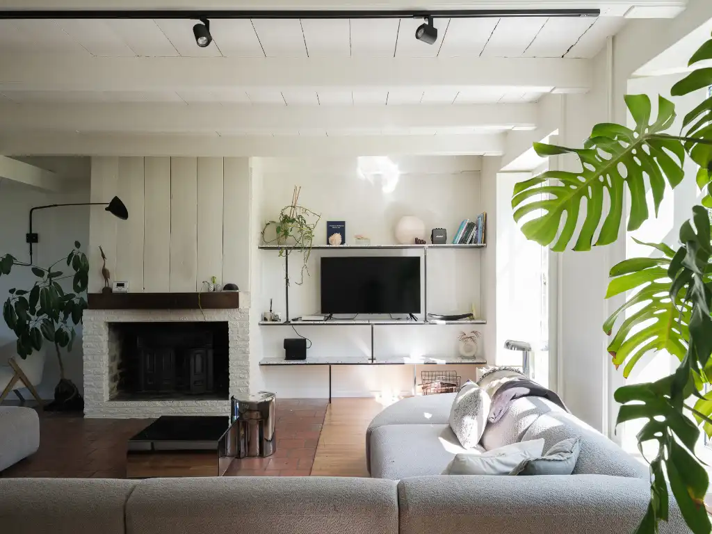 Breskens – Uitzonderlijke eigendom waar authenticiteit, karakter en strakke architectuur naadloos in elkaar samenvloeien op een exclusieve locatie tussen de velden en op een boogscheut van het strand. foto 5