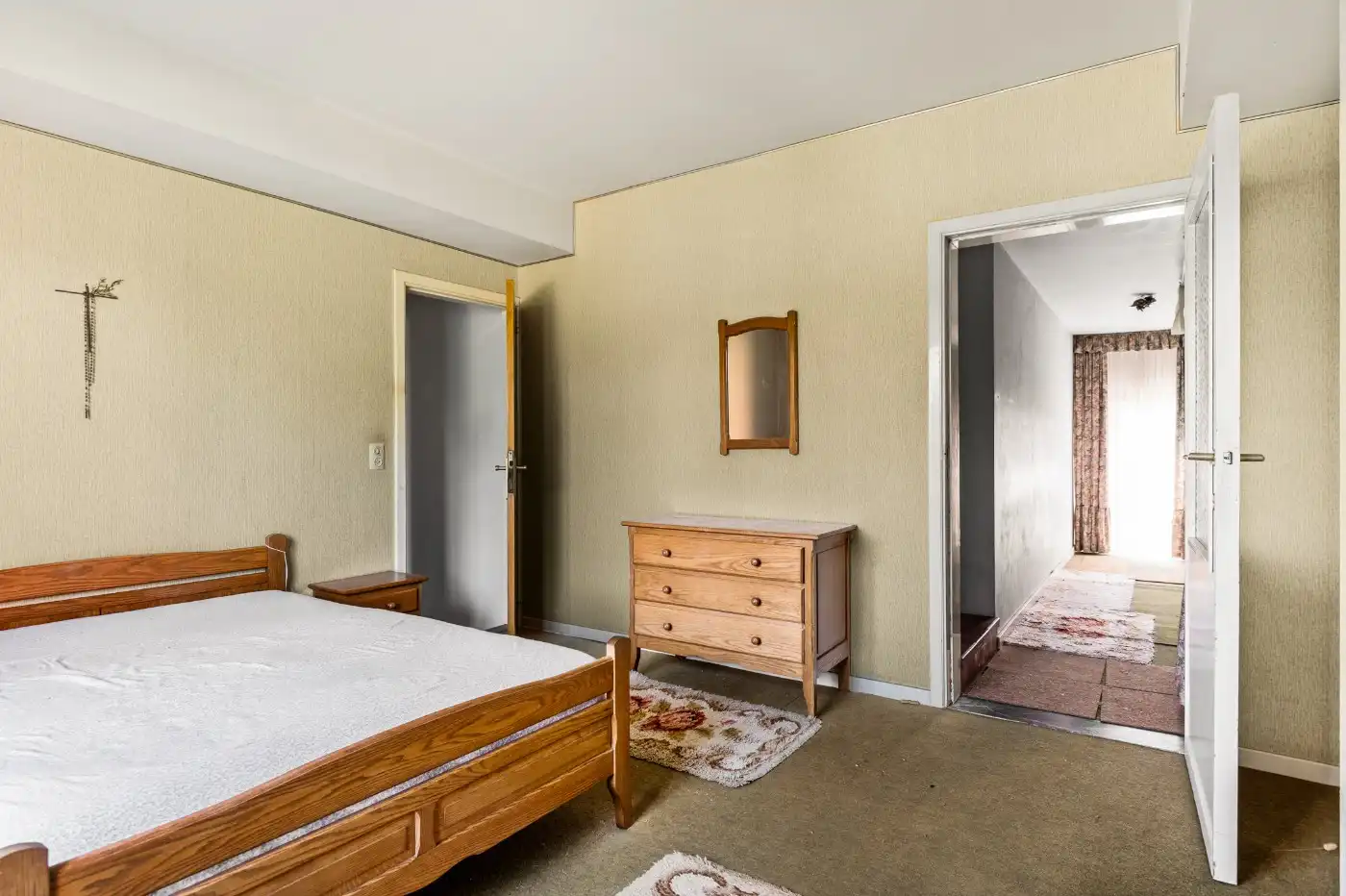 Te renoveren woning met 3 à 4 slpk., garage en tuintje foto 5