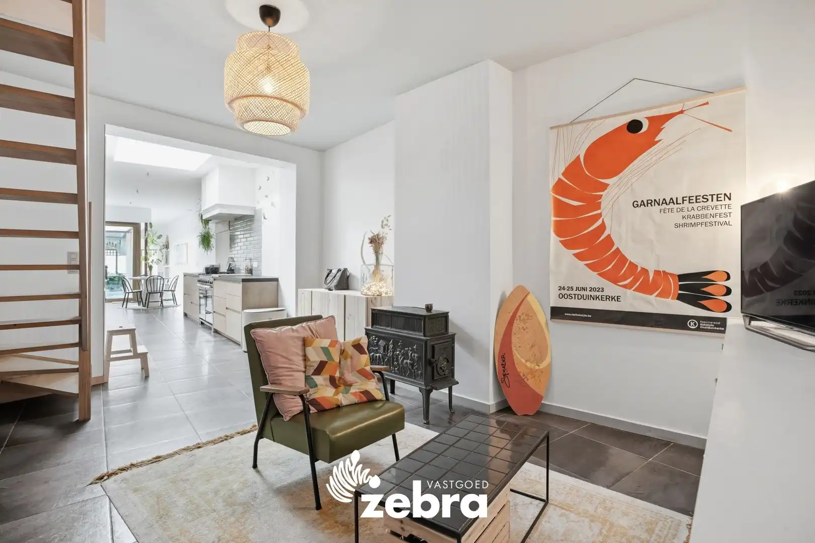 Instapklare, ruime gezinswoning met 4 slaapkamers, tuin en hoogwaardige afwerking in het hart van Alveringem! foto 4