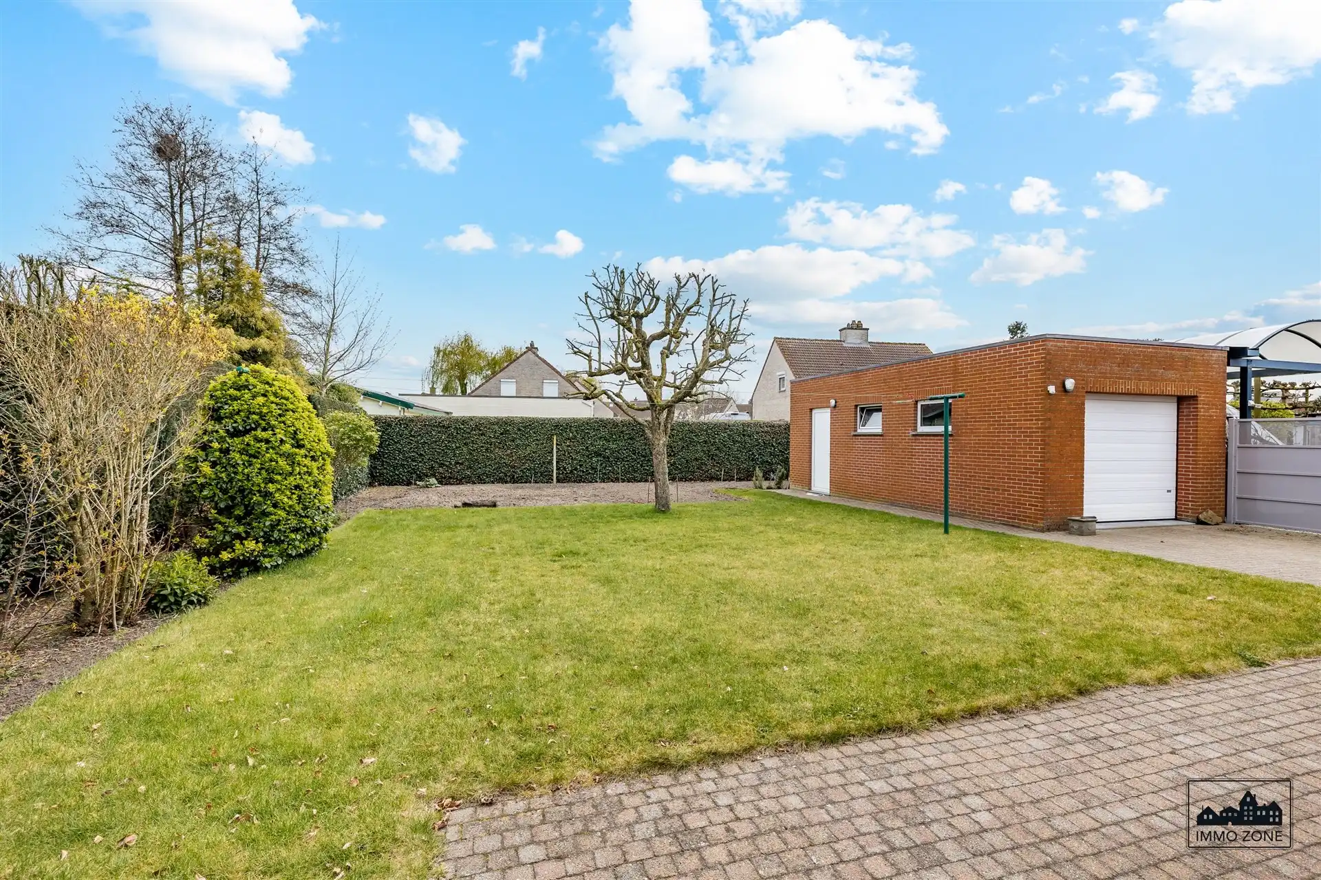 Open bebouwing met 3 slaapkamers op toplocatie foto 2