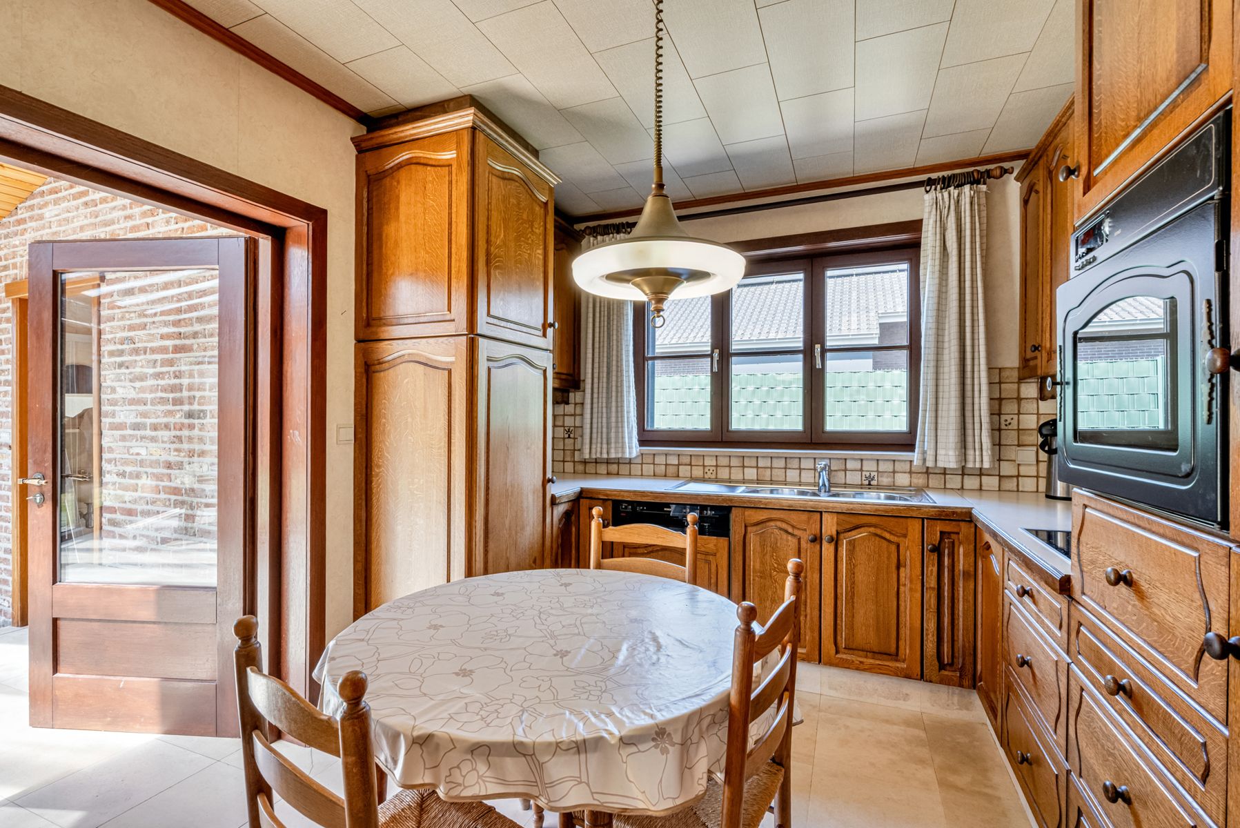 Ruime 4-slaapkamer woning met zuidgerichte tuin foto 15