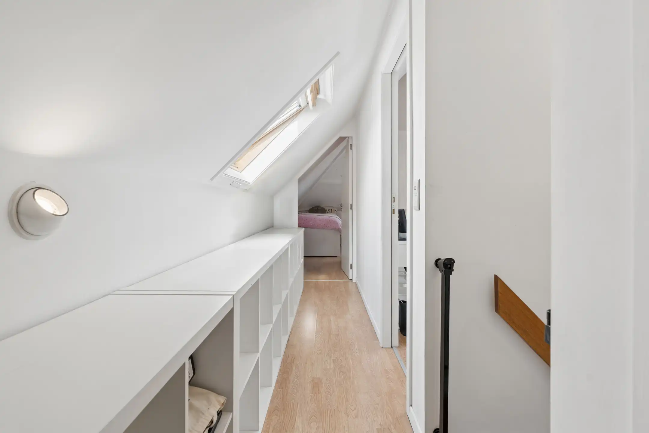 Gezinswoning met 4 slaapkamers en aanpalend magazijn foto 18