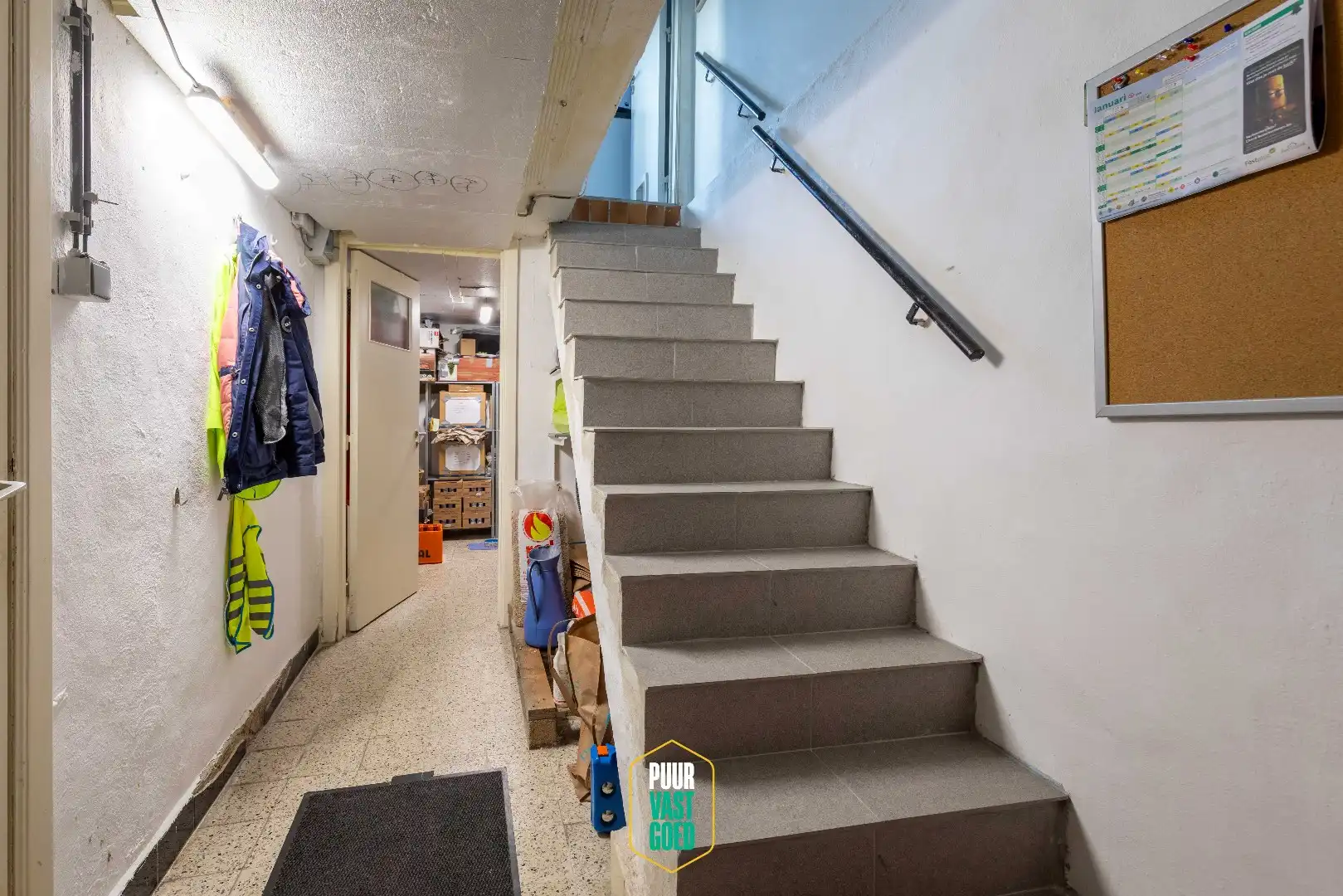 Praktisch, energiezuinig, perfect in orde en met garage! foto 7