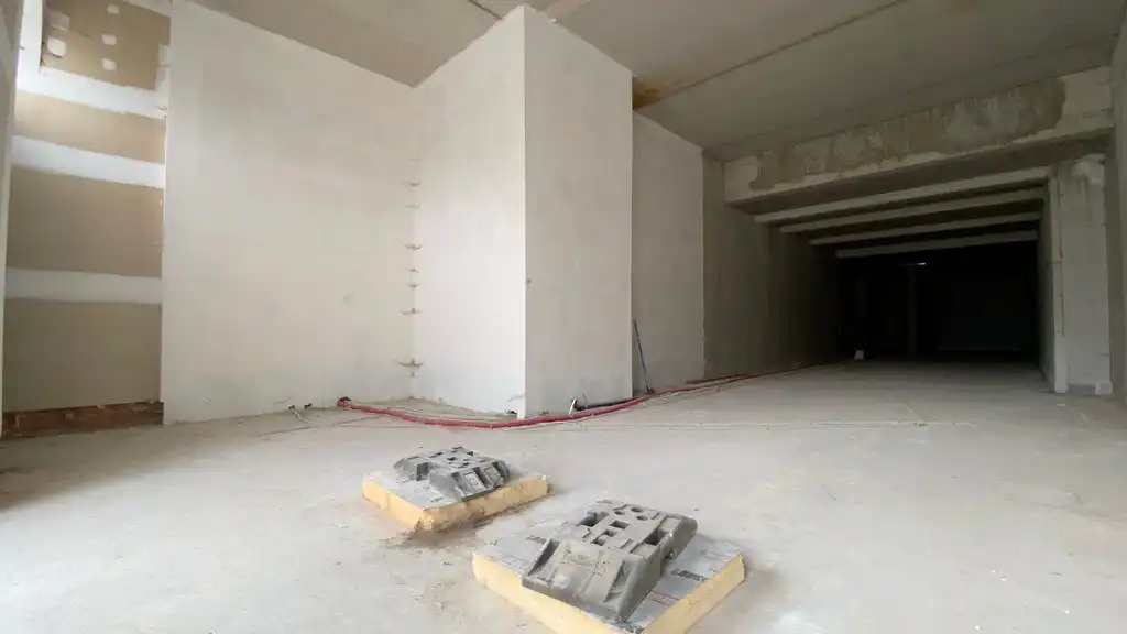 Handelsruimte te koop op Sint-Pietersplein in Gent foto 4