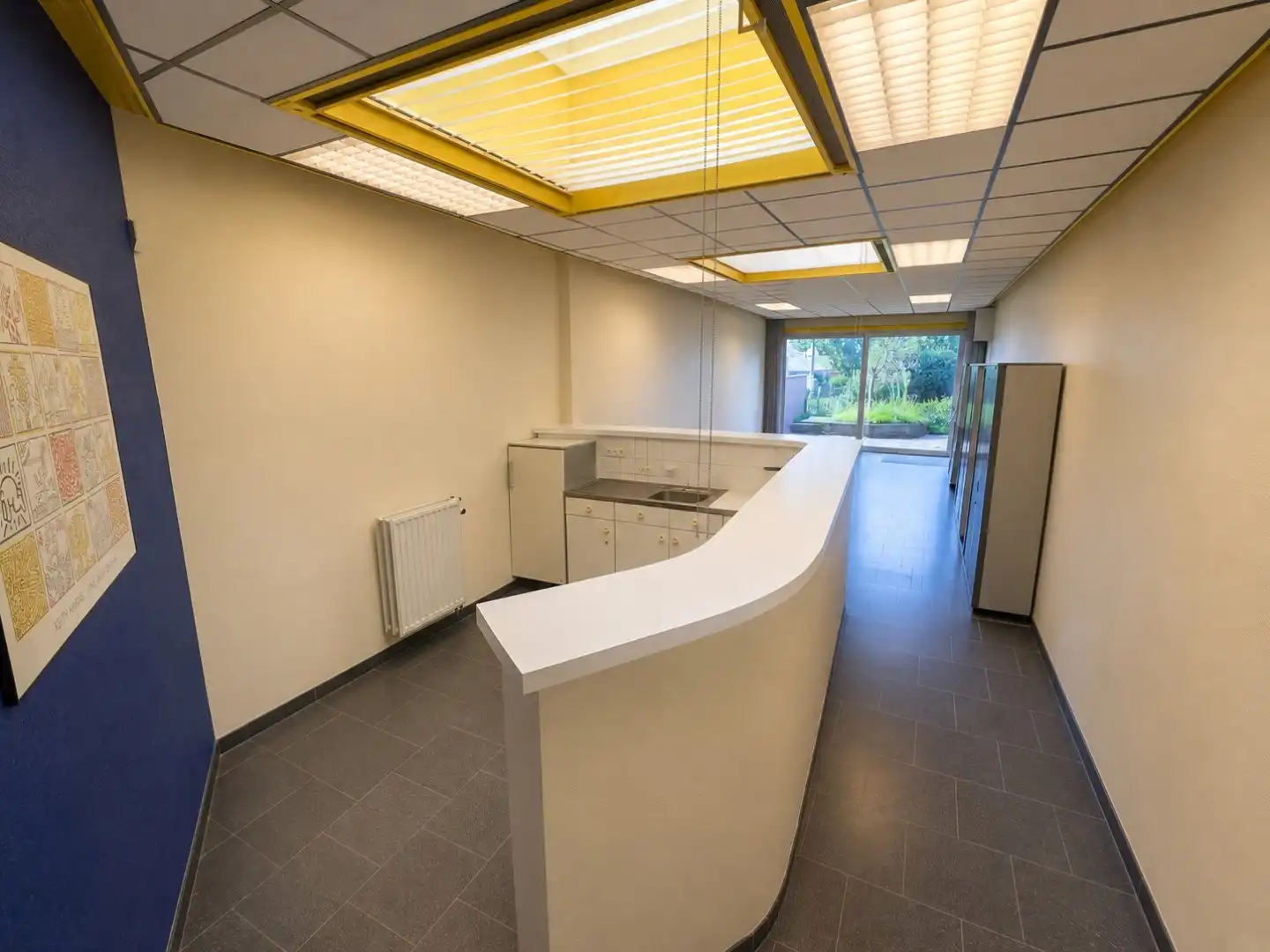 Verrassend volume in het centrum van Aalbeke met ruime garage. foto 10