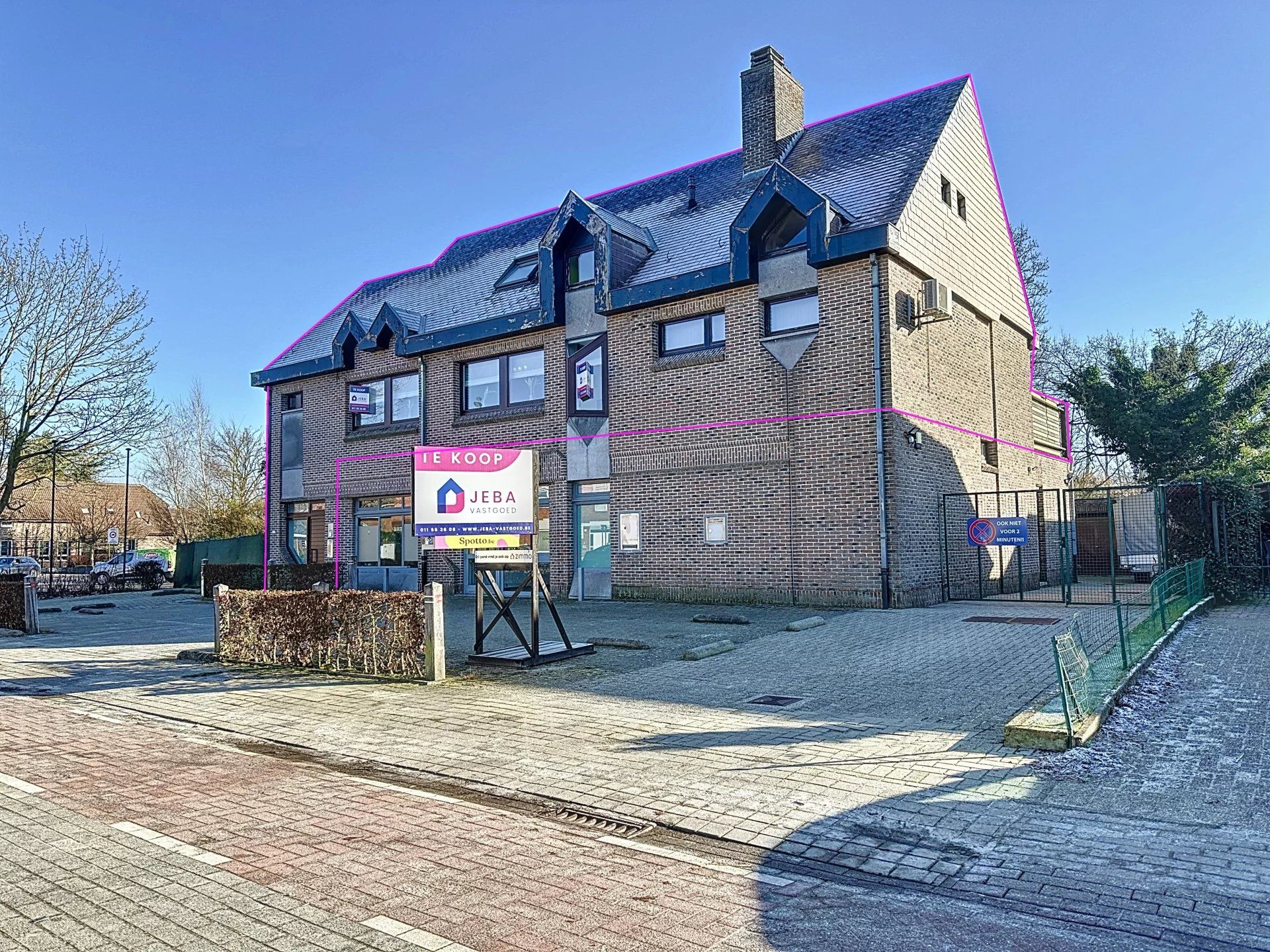 Appartement te koop foto {{pictureIndex}}